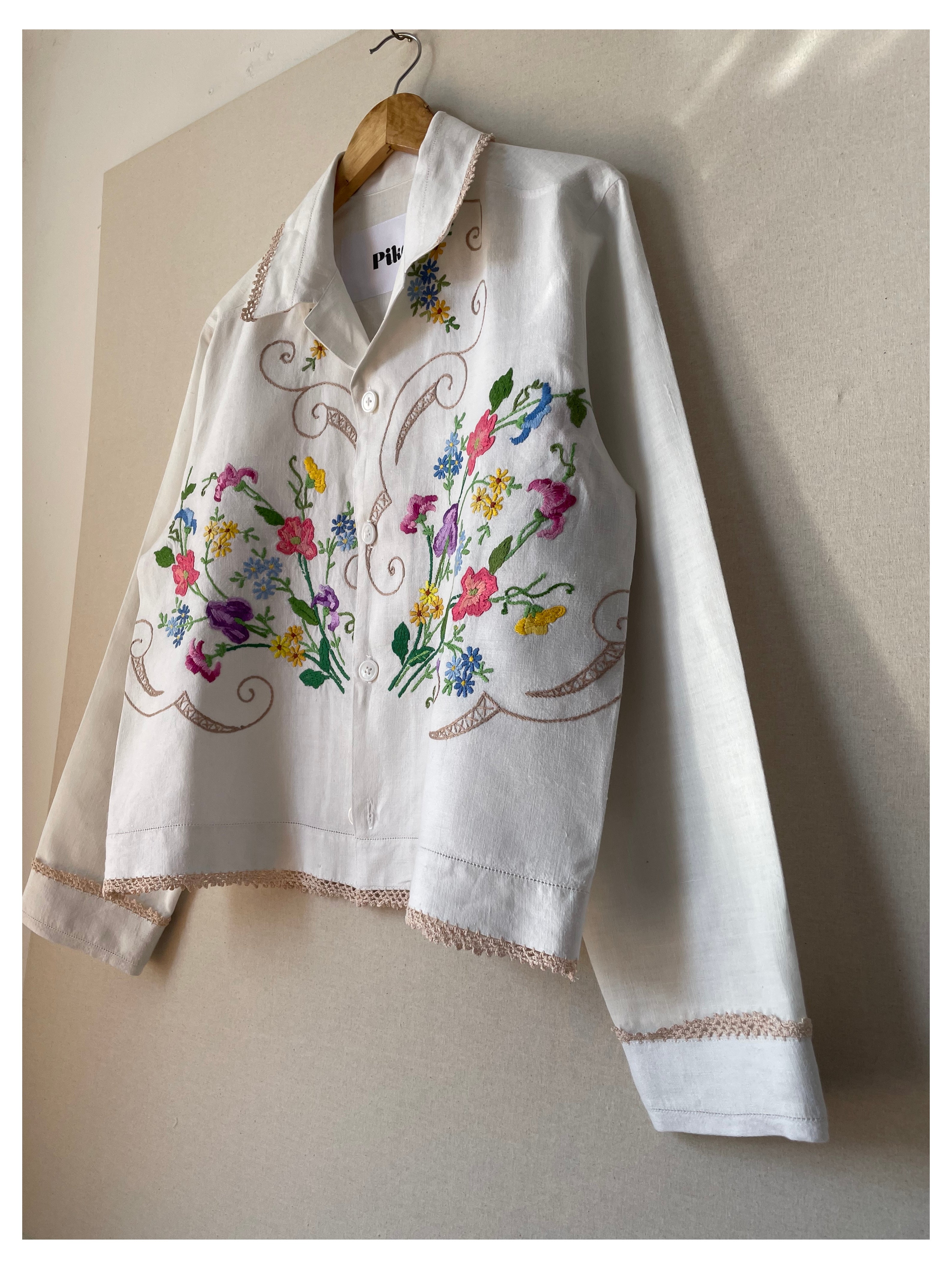Antique Cropped Floral